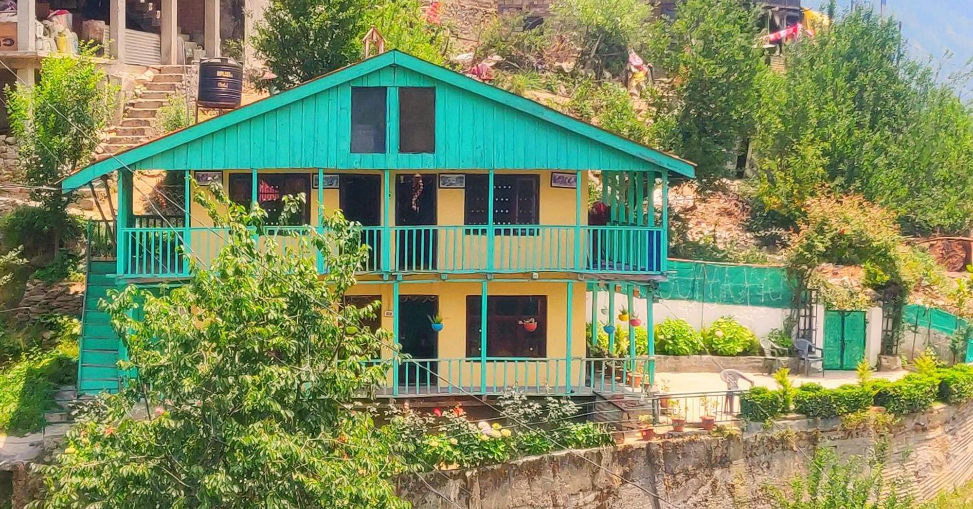 3-Bedroom Private Swiss Cottage Near Mall Road - Manali (Himachal Pradesh), Manali
